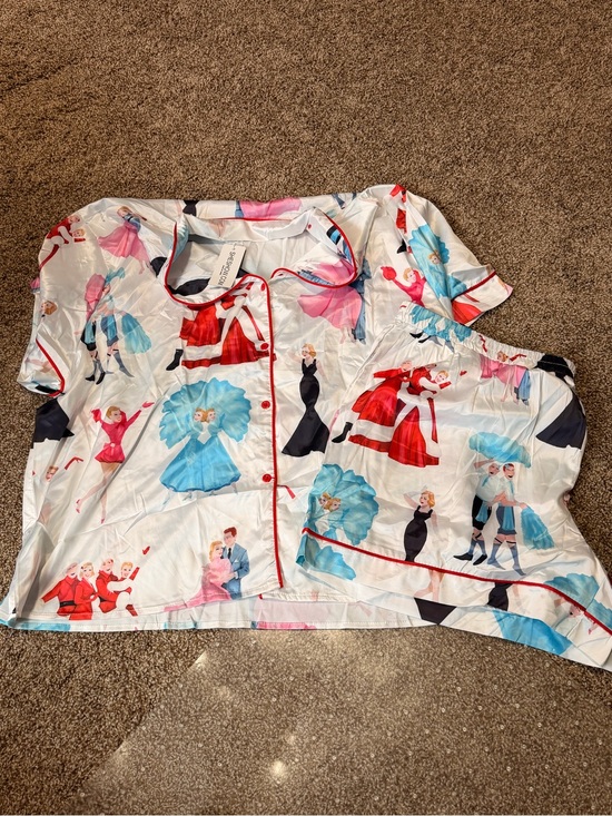 Sheshow Other - Women's Satin Pajama shorts Set White Christmas